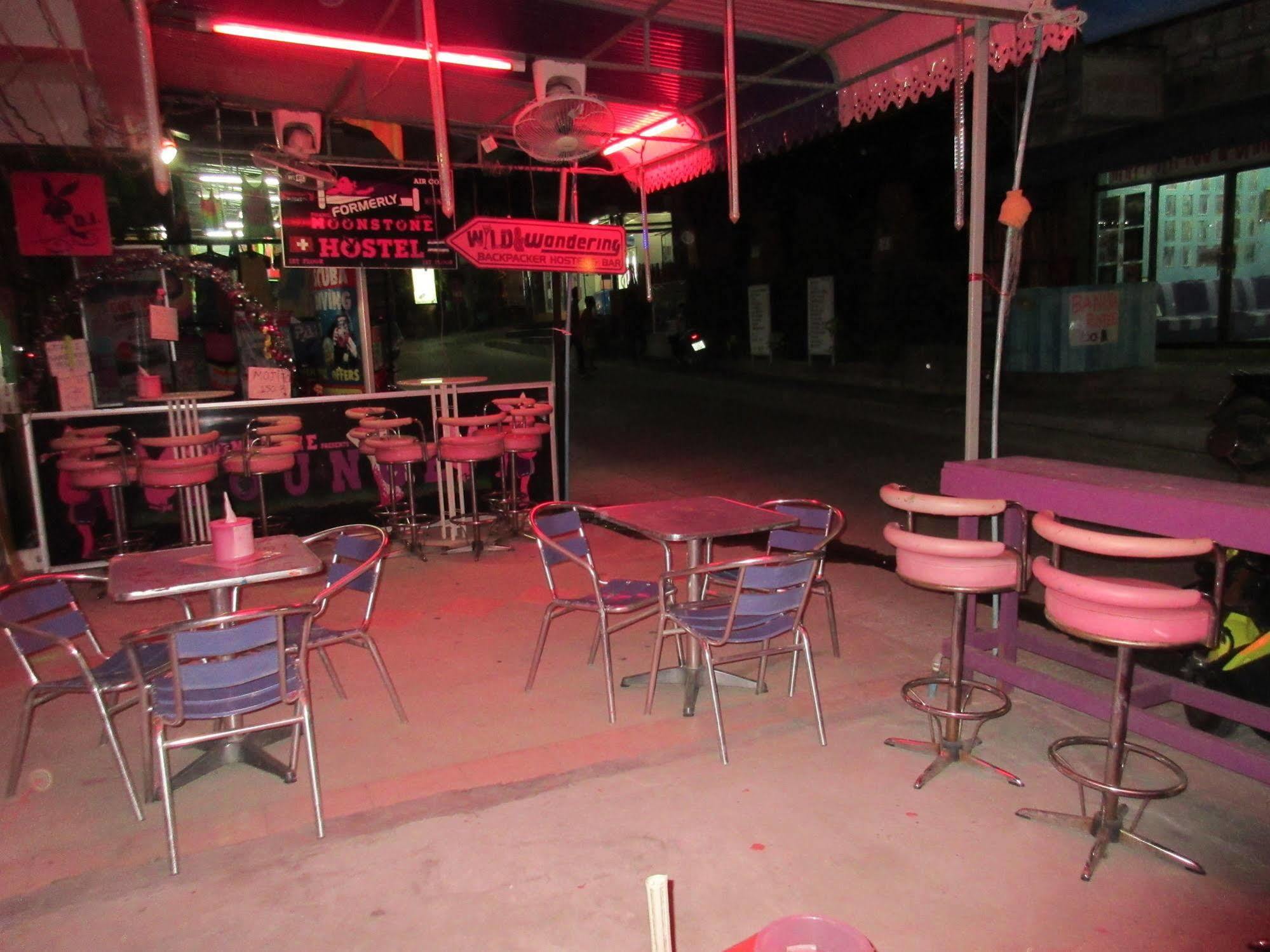 Wild & Wandering Backpacker Hostel & Bar Haad Rin Luaran gambar