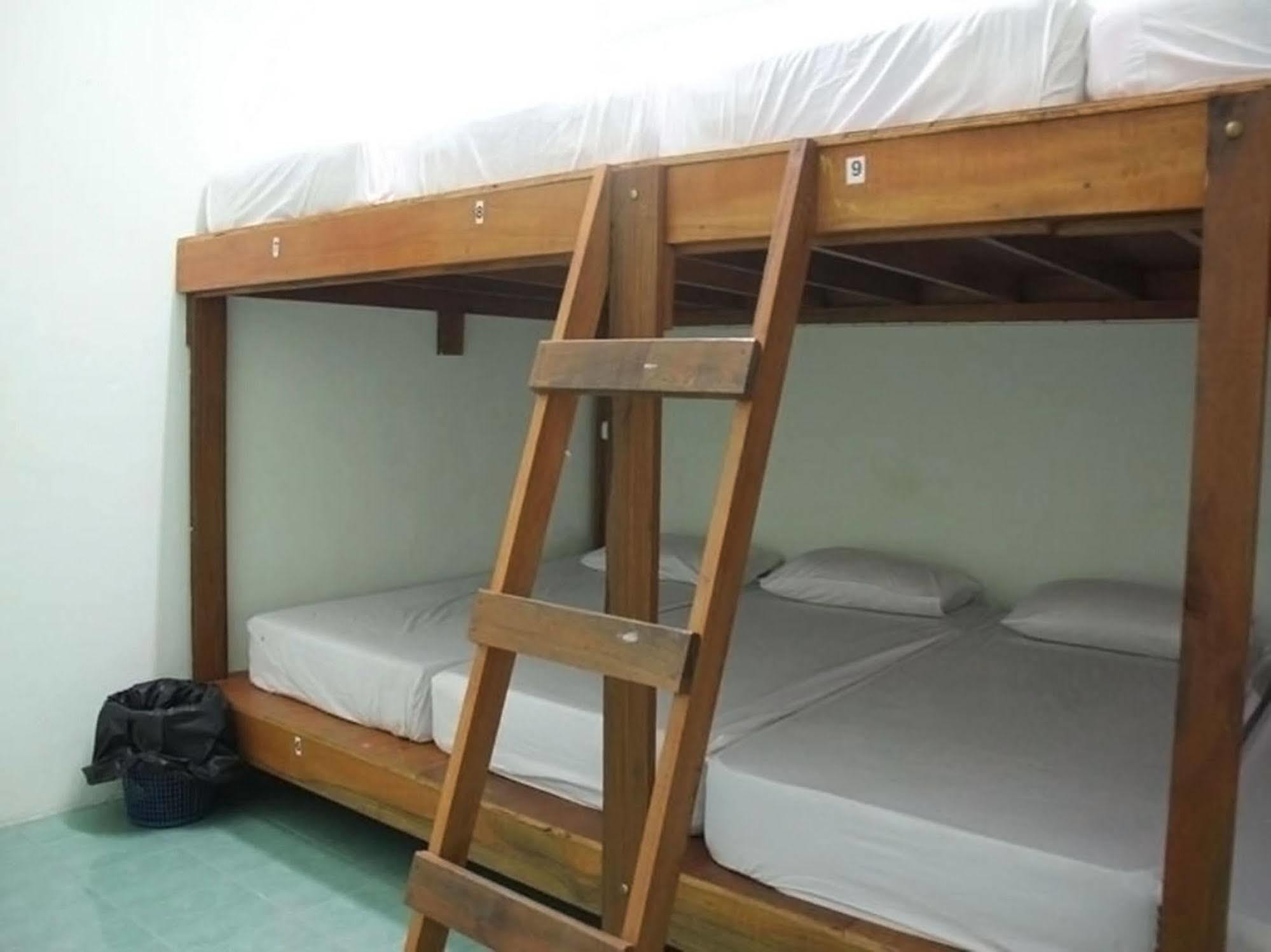 Wild & Wandering Backpacker Hostel & Bar Haad Rin Luaran gambar