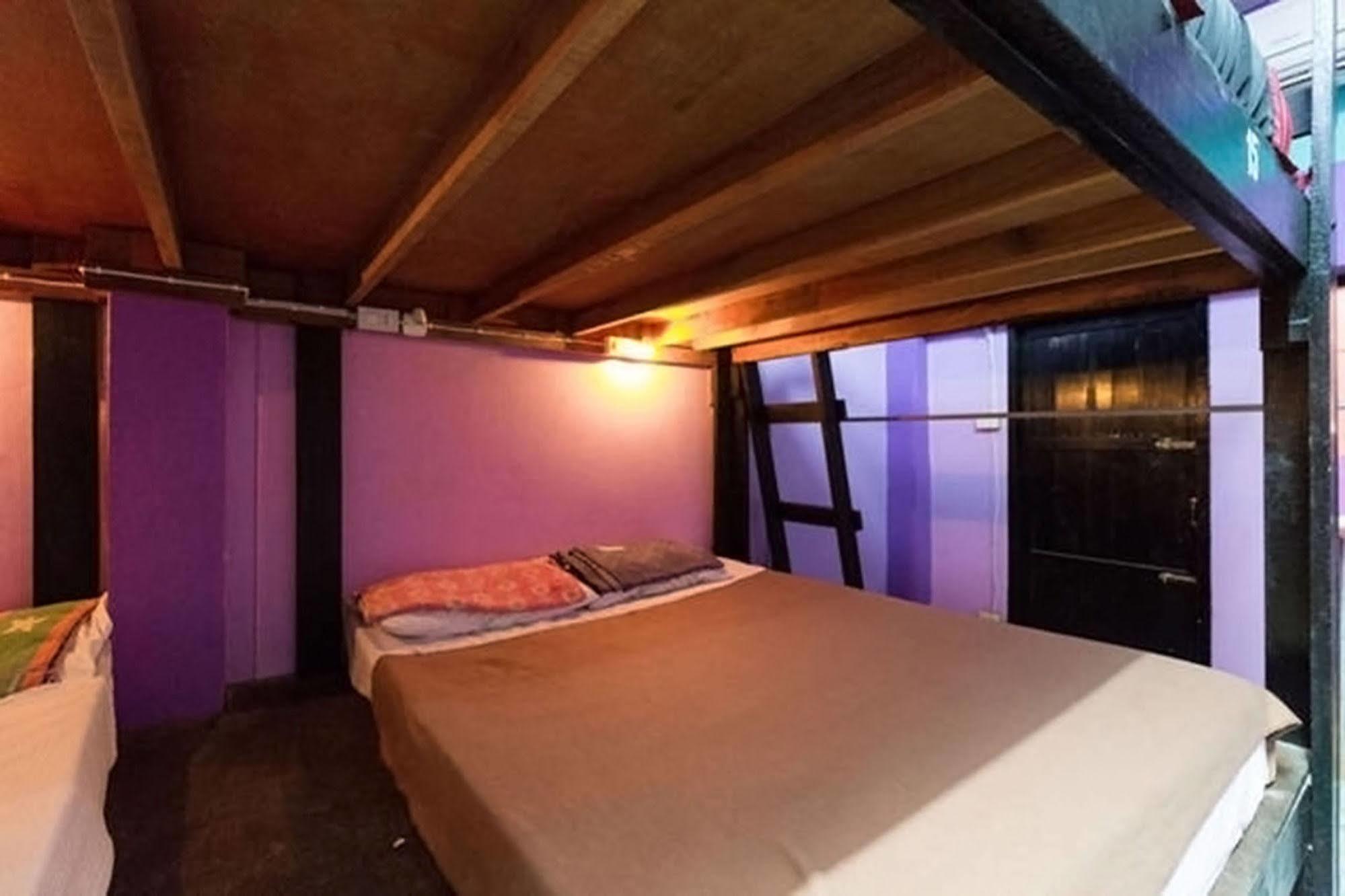 Wild & Wandering Backpacker Hostel & Bar Haad Rin Luaran gambar